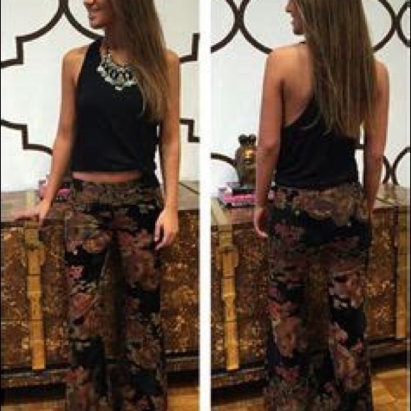 🆕 Flynn Skye Patty Flare Pant in Burnt Rose - Picture 2 of 7